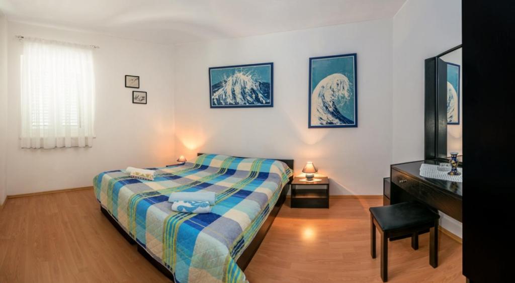 Apartment In Bol With Seaview, Terrace, Air Condition, Wifi Exterior foto